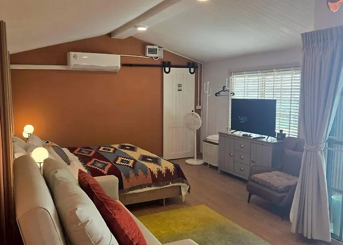 게스트하우스 Sathorn Hideaway 3*