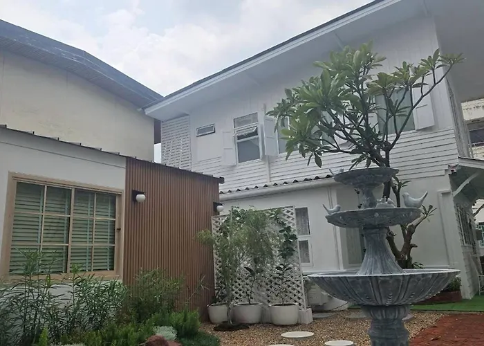 Sathorn Hideaway 게스트하우스 3*